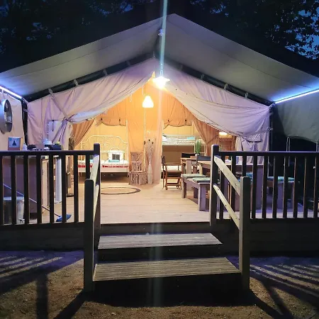 Tente Safari בית נופש Saint-Martin-des-Besaces