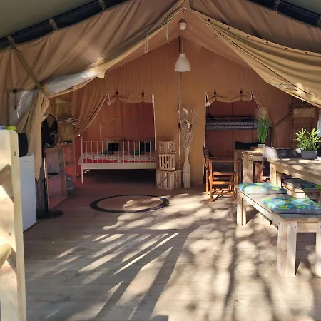 Holiday home Tente Safari Saint-Martin-des-Besaces