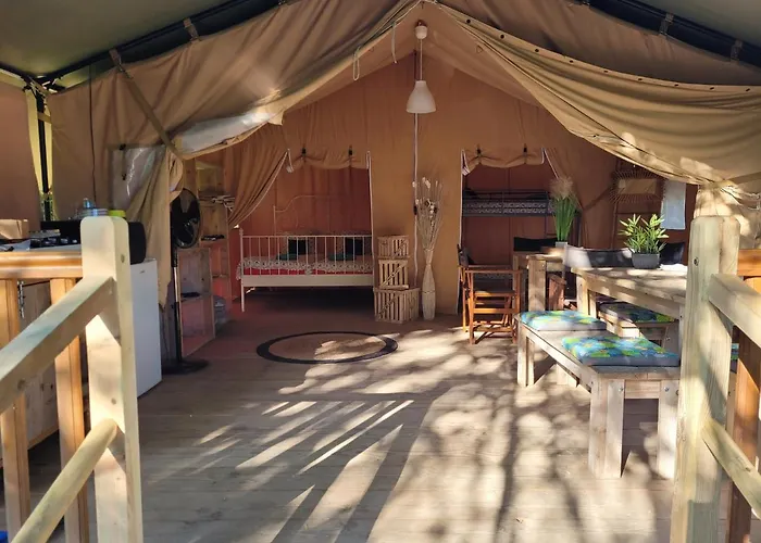 Vakantiehuis Tente Safari Saint-Martin-des-Besaces